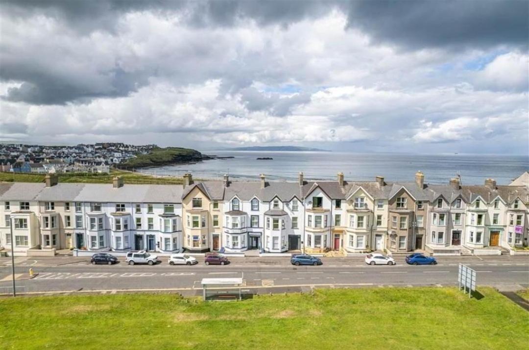 1 Dunluce Green - Portrush By The Sea Экстерьер фото