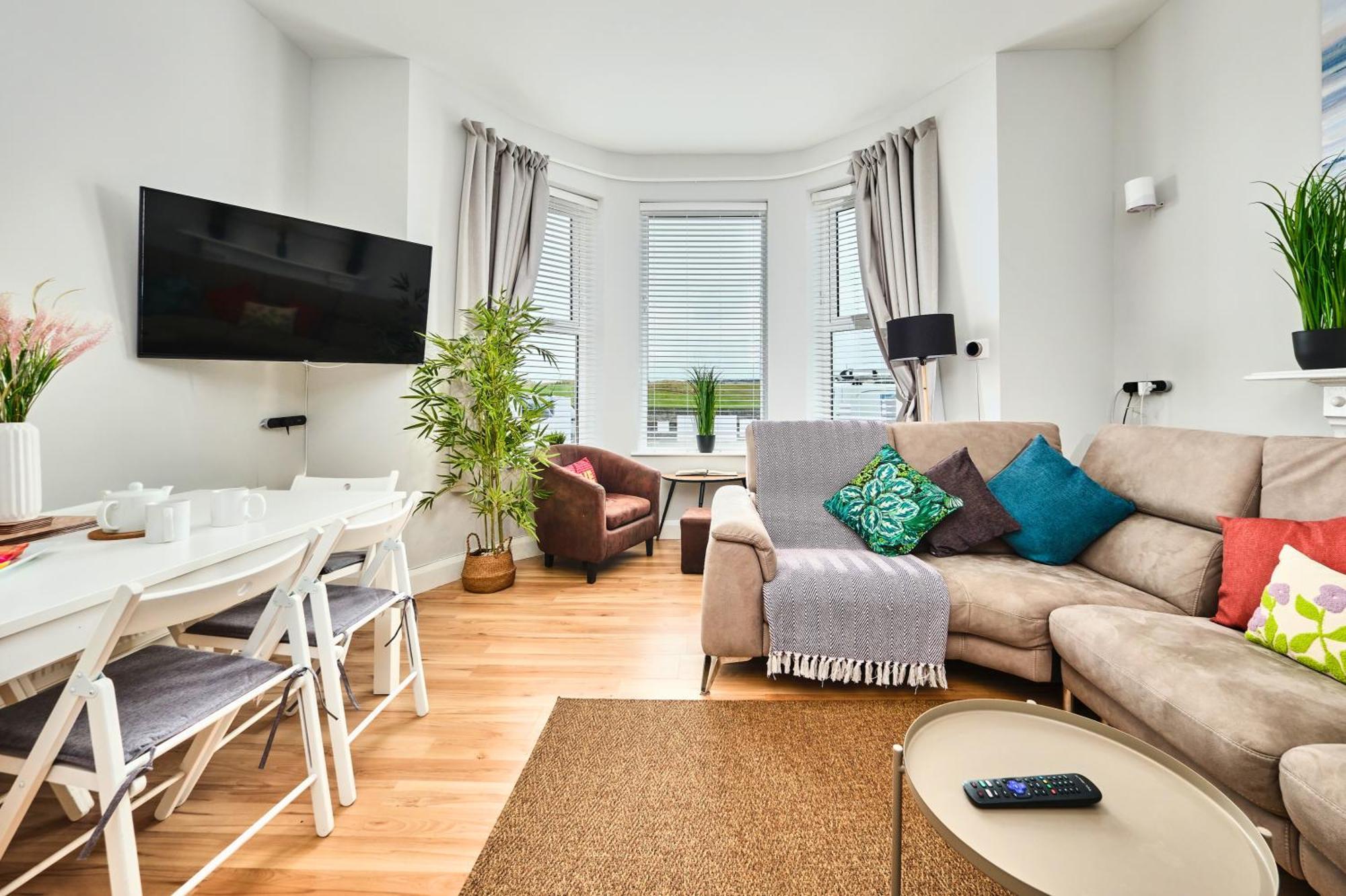 1 Dunluce Green - Portrush By The Sea Экстерьер фото